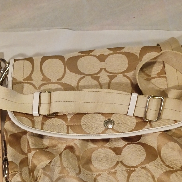 Coach Beige and White Signature Crossbody Bag - Picture 13 of 13